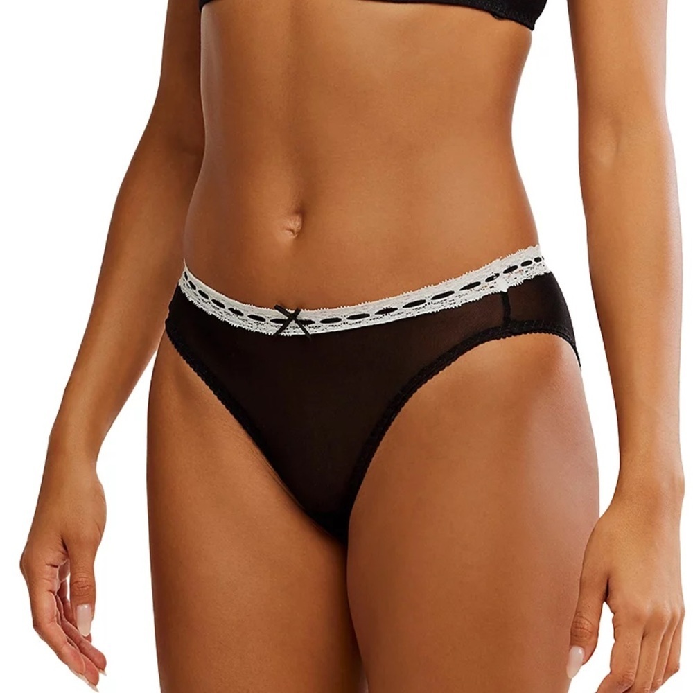 NWT 4 Pair Set Free People Intimately So Sweet Bikini Briefs Black White Lace XL